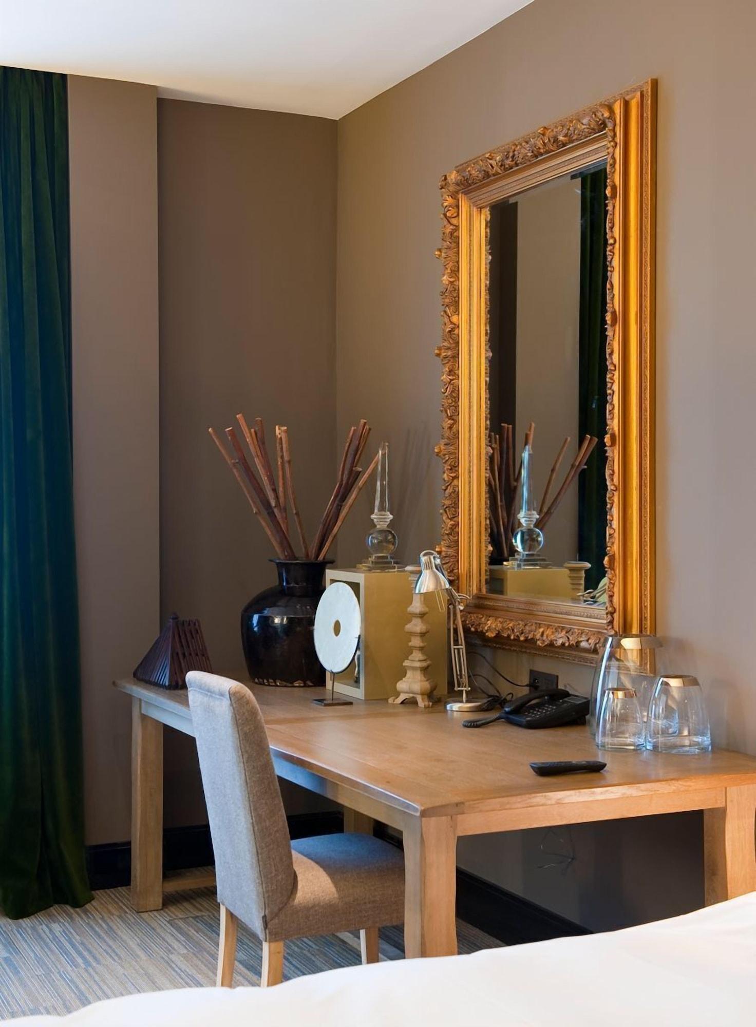Hotel Les Nuits 4*