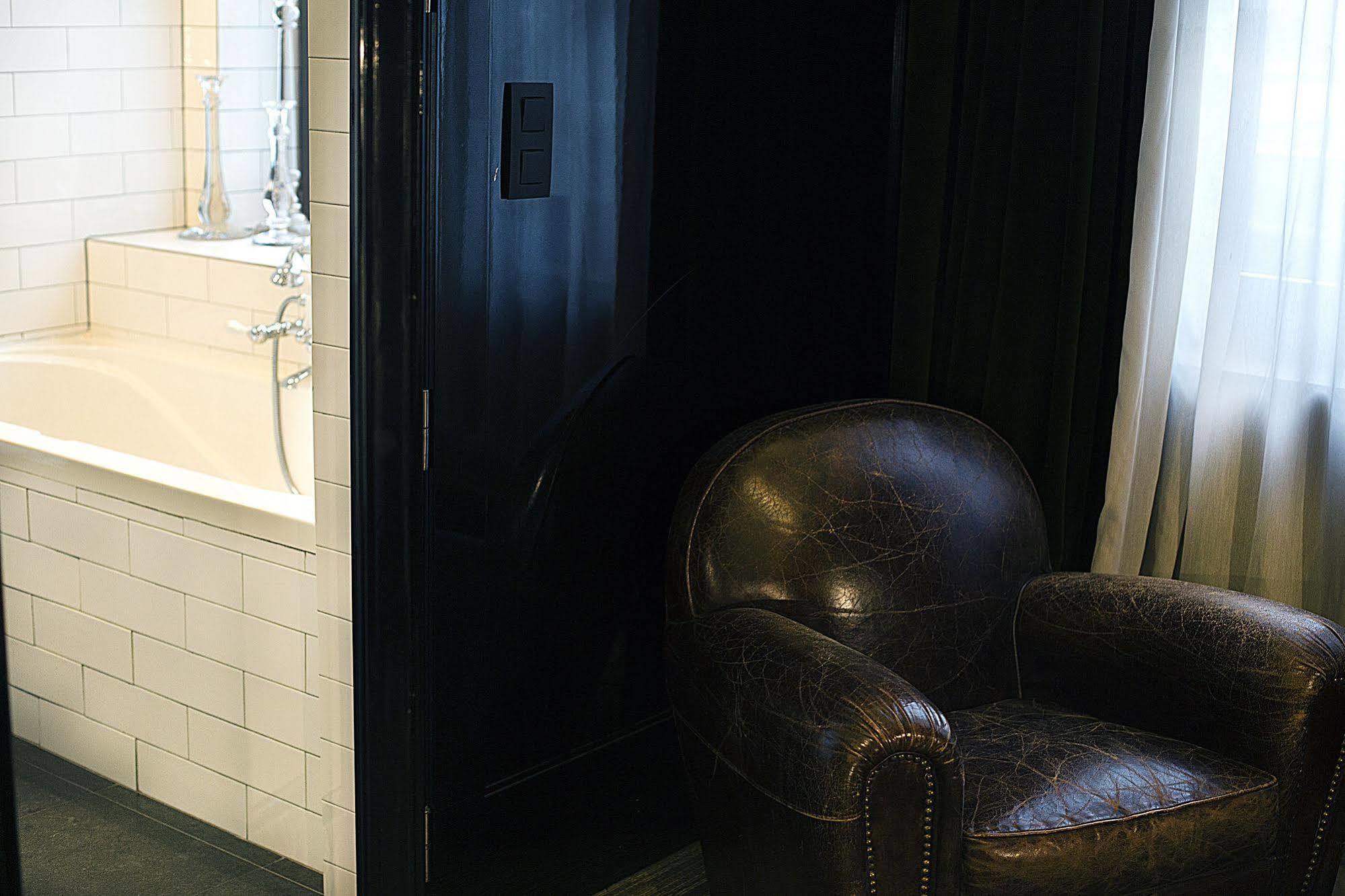 Hotel Les Nuits 4*